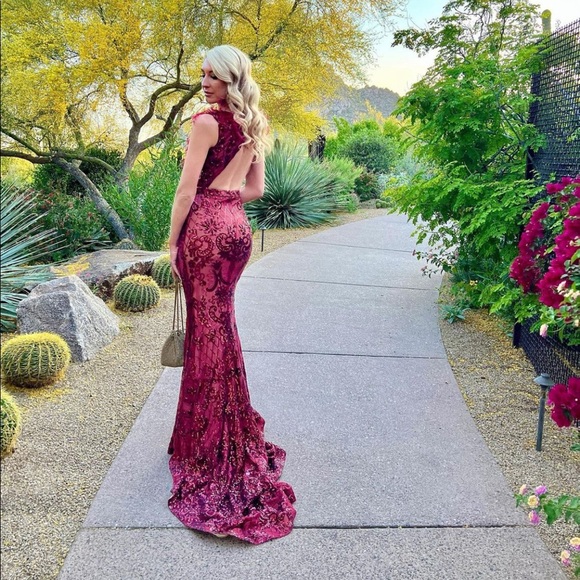 Custom formal gown red feather sequin Pixton Design Size 2-6 because of stretch - Picture 3 of 6